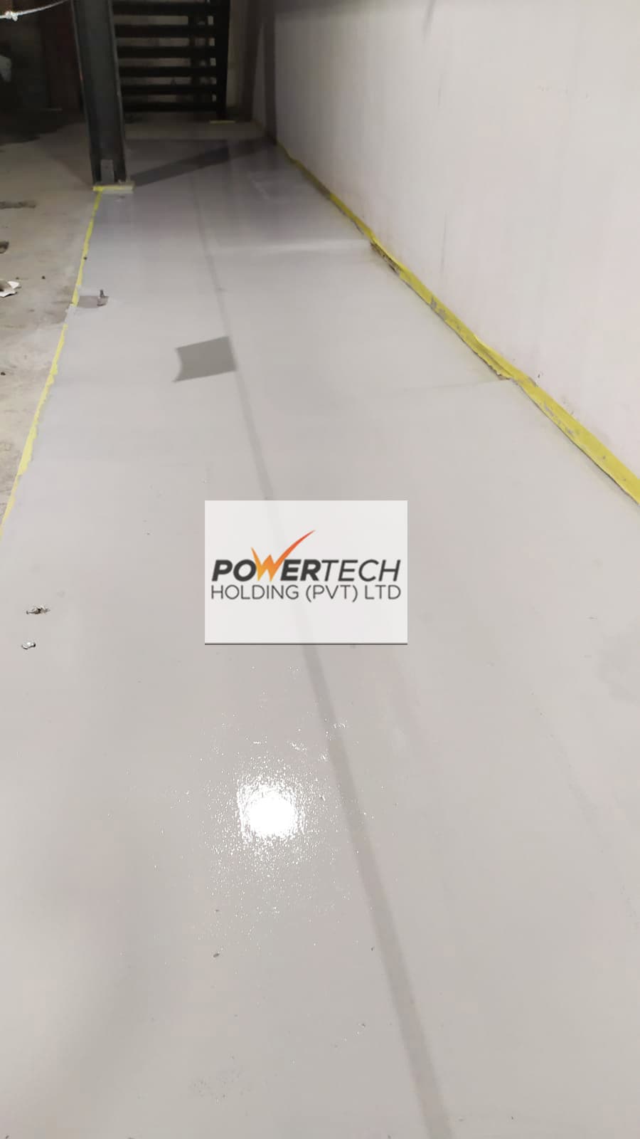 epoxy flake floor with helicopter in storage